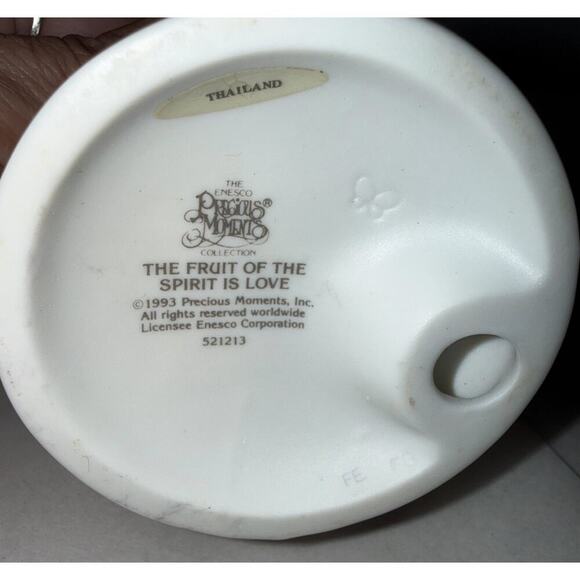 Precious Moments "The Fruit of The Spirit is Love" Figurine 1993 Enesco 521213 - Picture 2 of 4